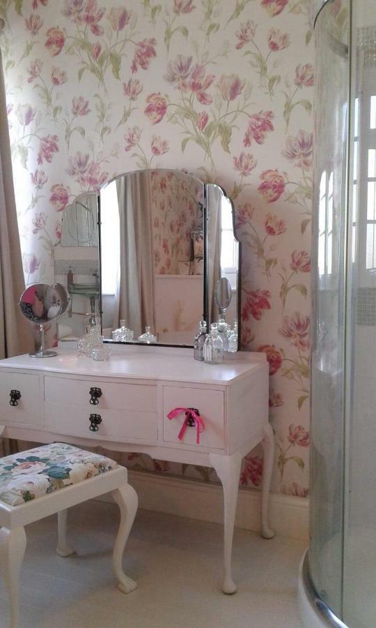 Couette-café The Beehive 4*